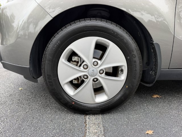 Used 2015 Kia Soul FWD image 39