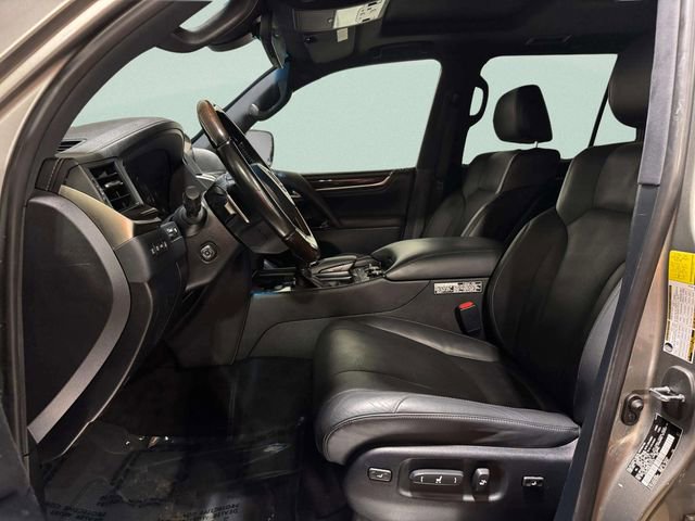 Used 2020 Lexus LX 570 4WD w/ 3rd Row & Luxury Pkg image 26