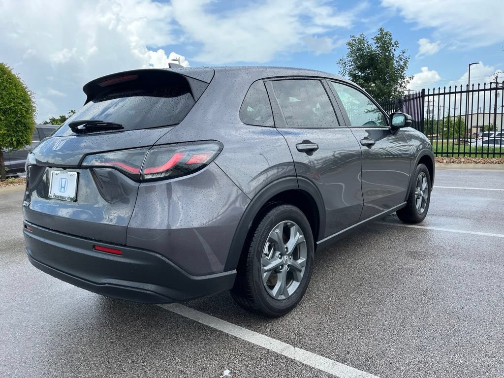 Certified 2026 Honda HR-V LX image 4