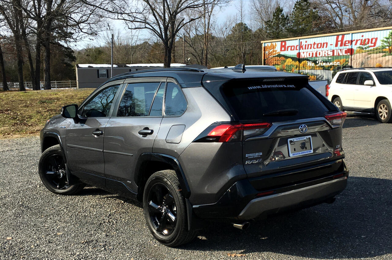 Used 2020 Toyota RAV4 XSE image 4