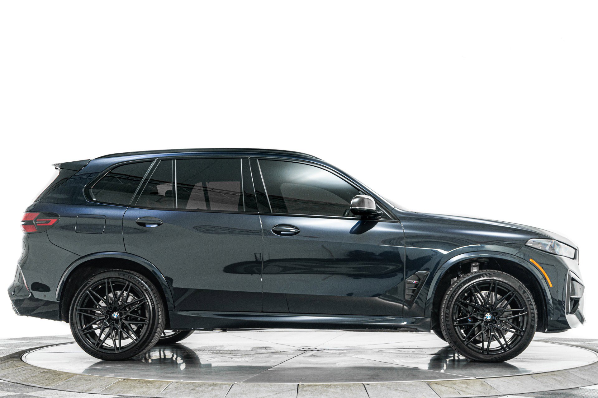 Used 2024 BMW X5 M Competition w/ Executive Package AWD/4WD image 49