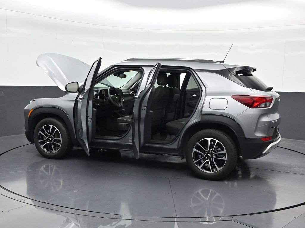 Used 2024 Chevrolet TrailBlazer LT FWD image 34