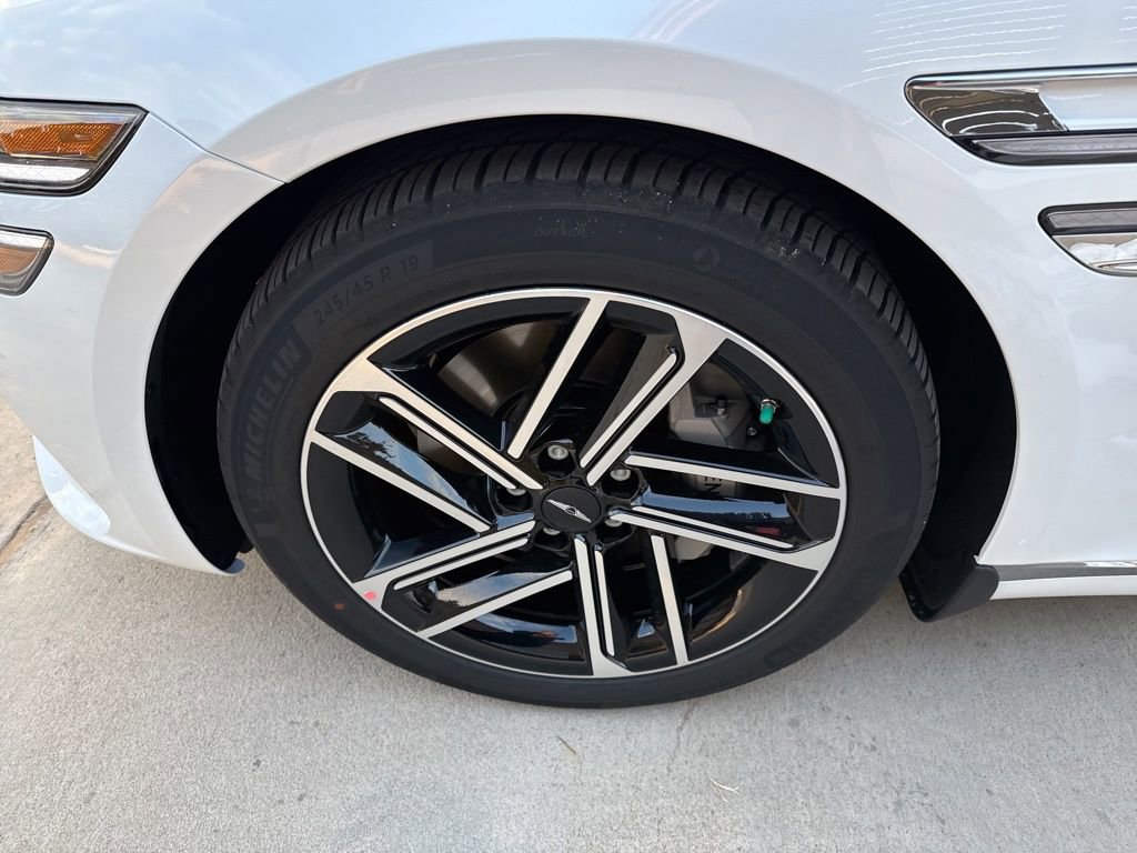 New 2026 Genesis GV80 3.5T e-SC image 9