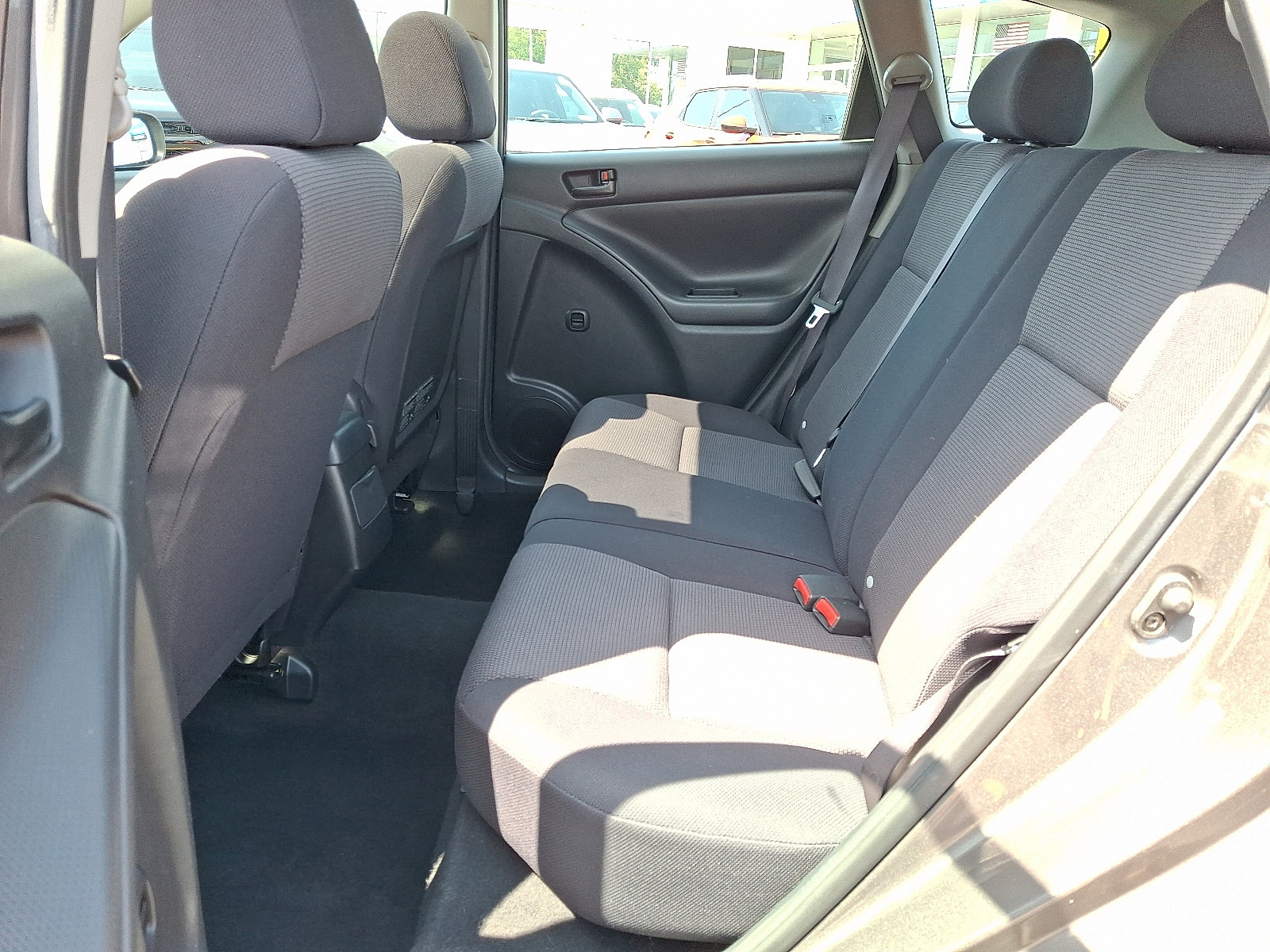 Used 2005 Pontiac Vibe AWD w/ Power Group Value Package image 11