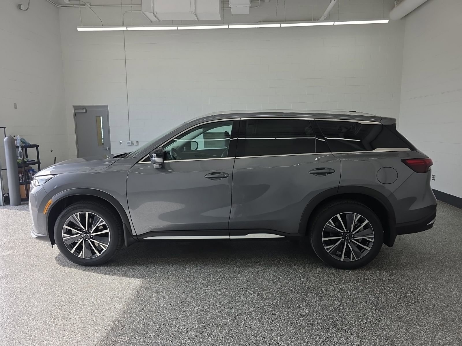 New 2026 INFINITI QX60 Luxe w/ Cargo Package AWD/4WD image 2