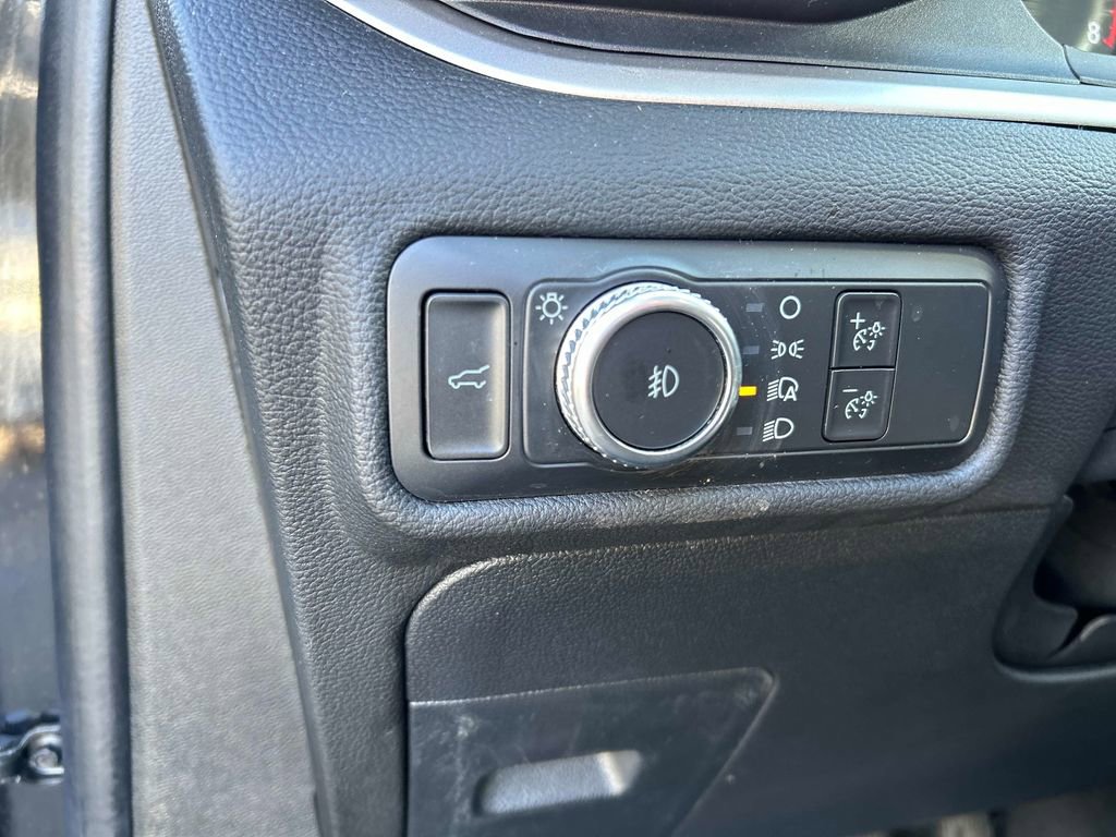 Used 2022 Ford Explorer XLT w/ Equipment Group 202A image 24