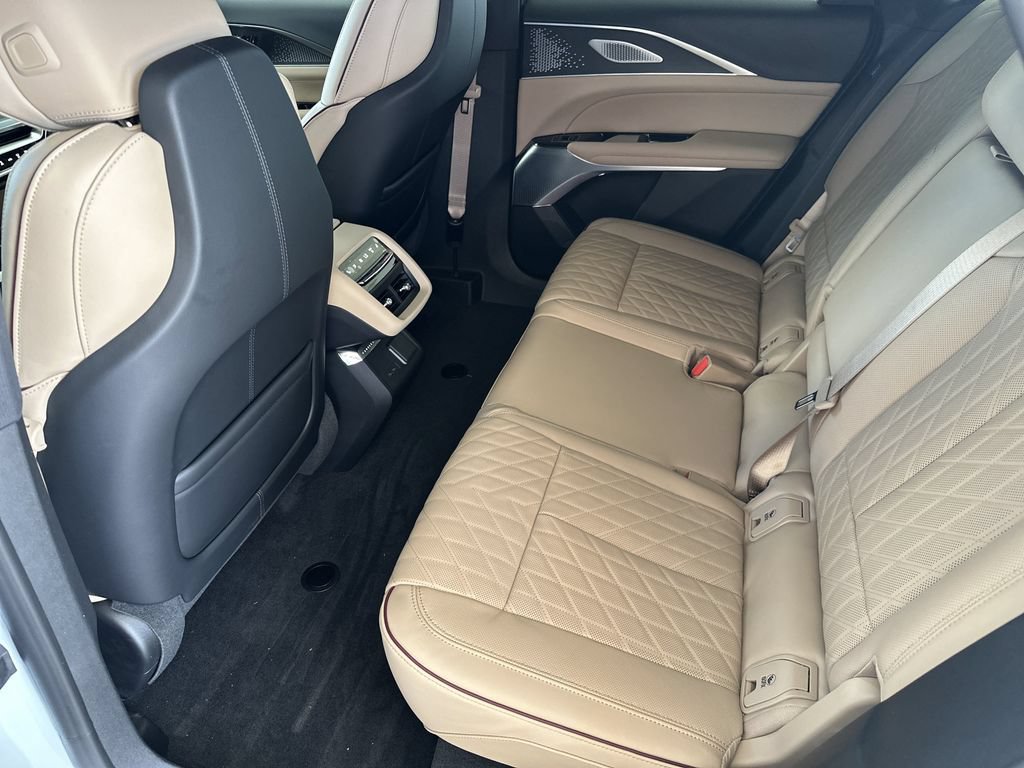New 2026 Cadillac Lyriq Signature Sport w/ Nappa Leather Package RWD image 24