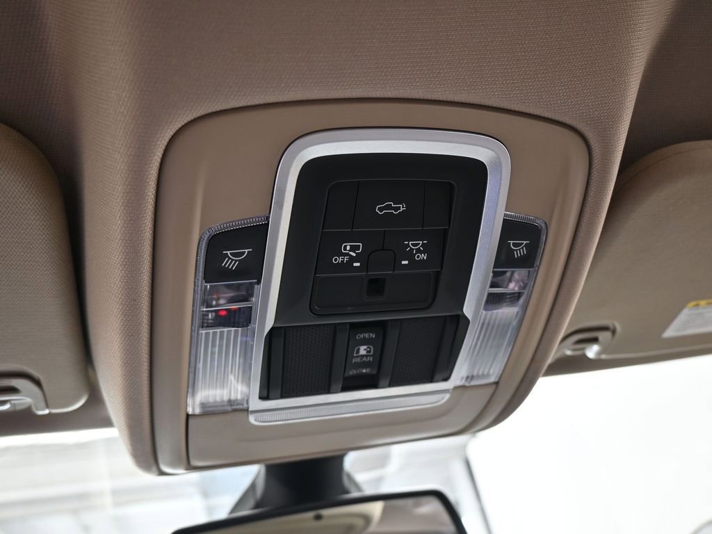 Used 2020 RAM 1500 Laramie image 30