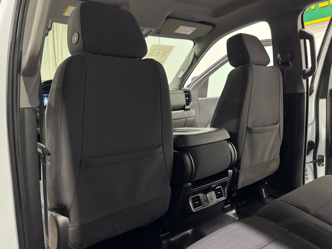 Used 2024 Chevrolet Silverado 3500 LT w/ Convenience Package image 18