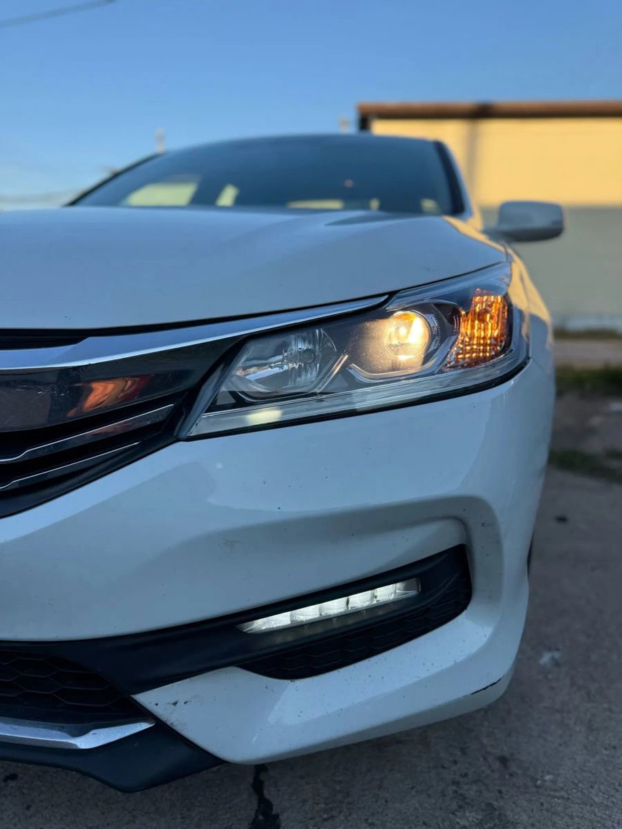 Used 2017 Honda Accord EX-L image 5