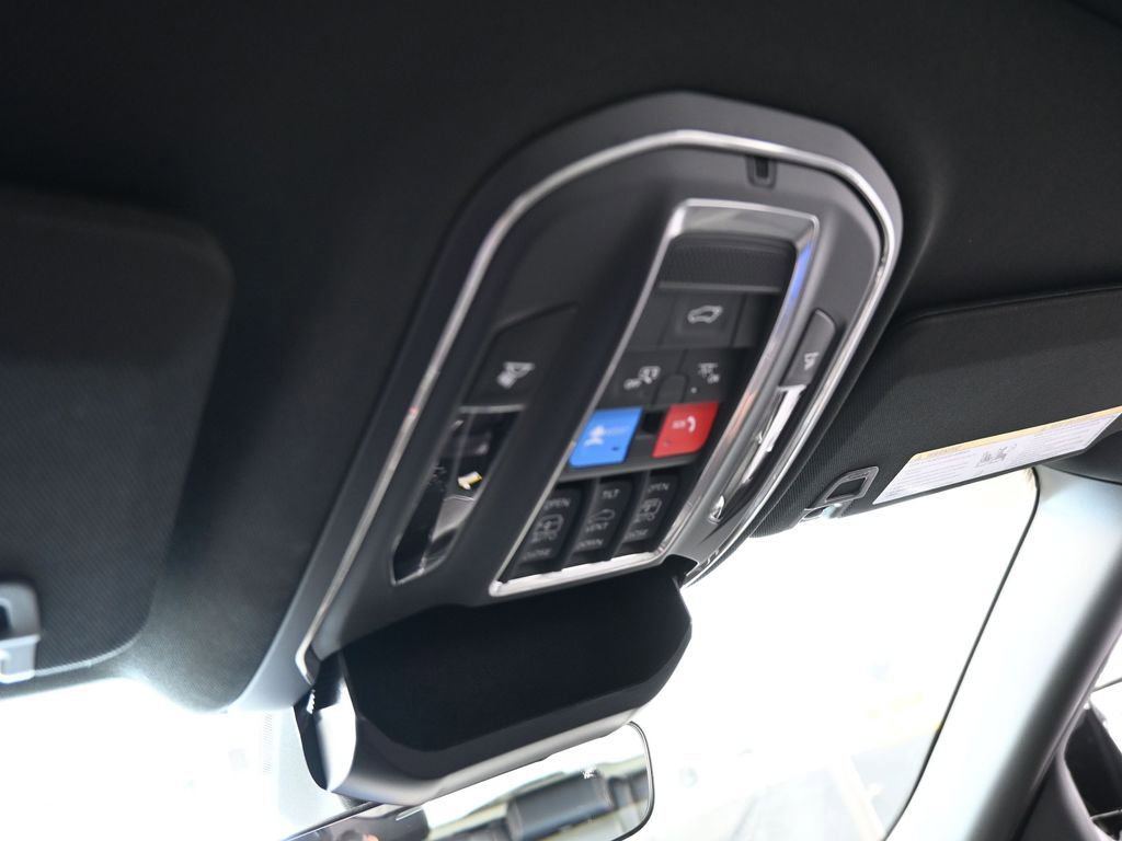 Used 2025 Jeep Grand Cherokee Limited image 25