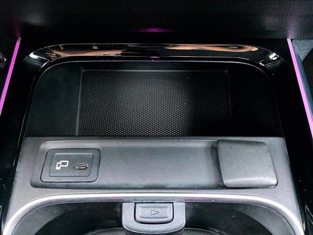 Used 2020 Mercedes-Benz GLB 250 image 26