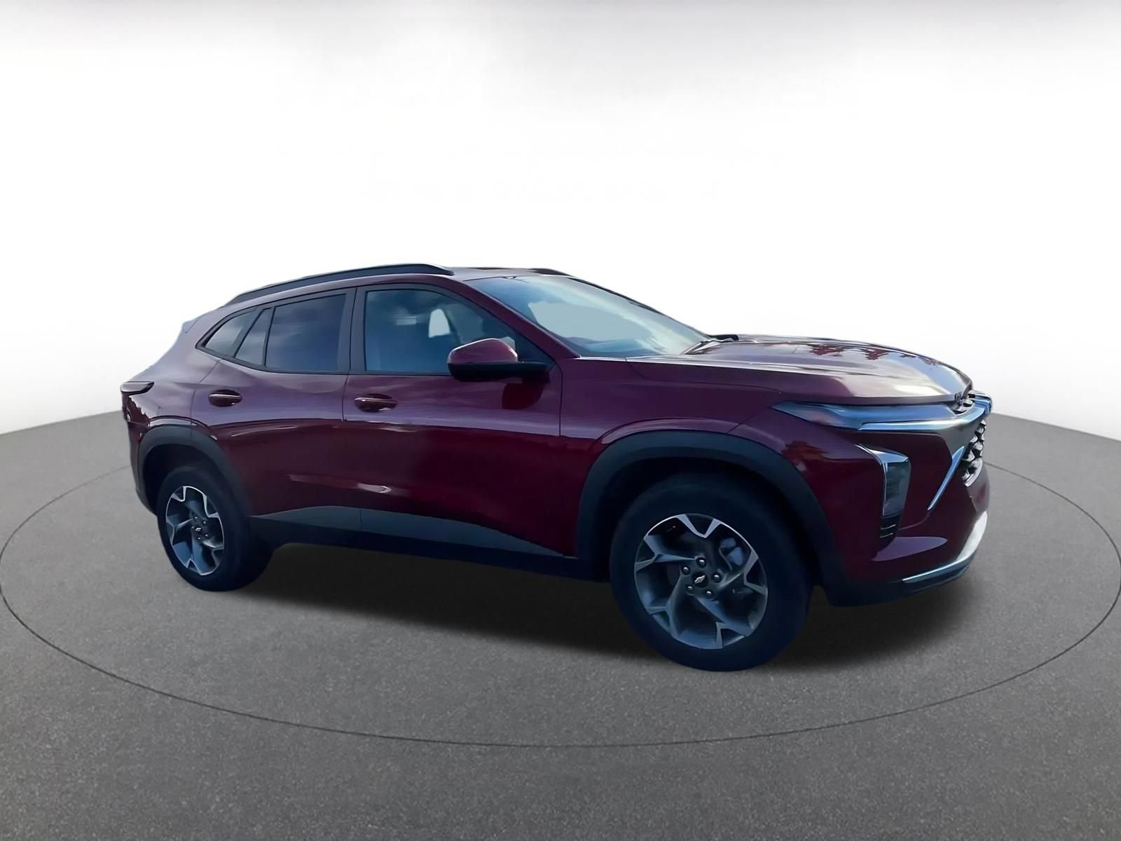 Used 2025 Chevrolet Trax LT w/ LT Convenience Package FWD image 2
