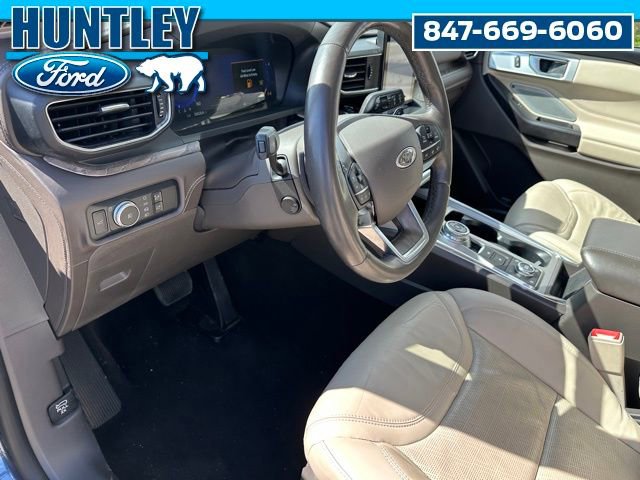 Used 2020 Ford Explorer Platinum w/ Premium Technology Package AWD/4WD image 27