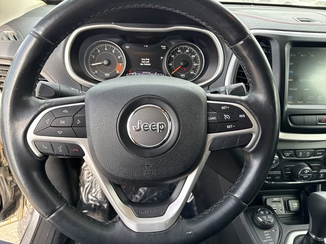Used 2015 Jeep Cherokee Trailhawk w/ Comfort/Convenience Group image 17