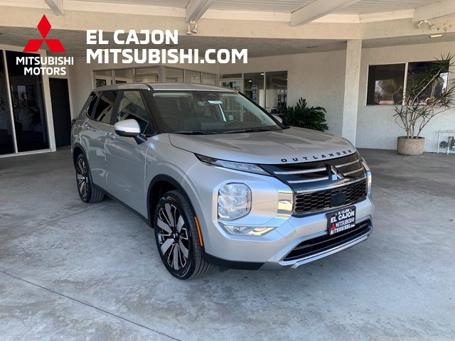 New 2025 Mitsubishi Outlander SE image 1