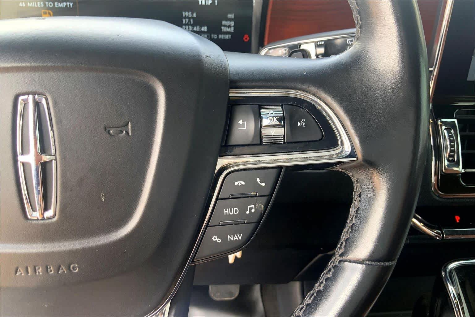Used 2020 Lincoln Navigator L Reserve w/ Luxury Package AWD/4WD image 24