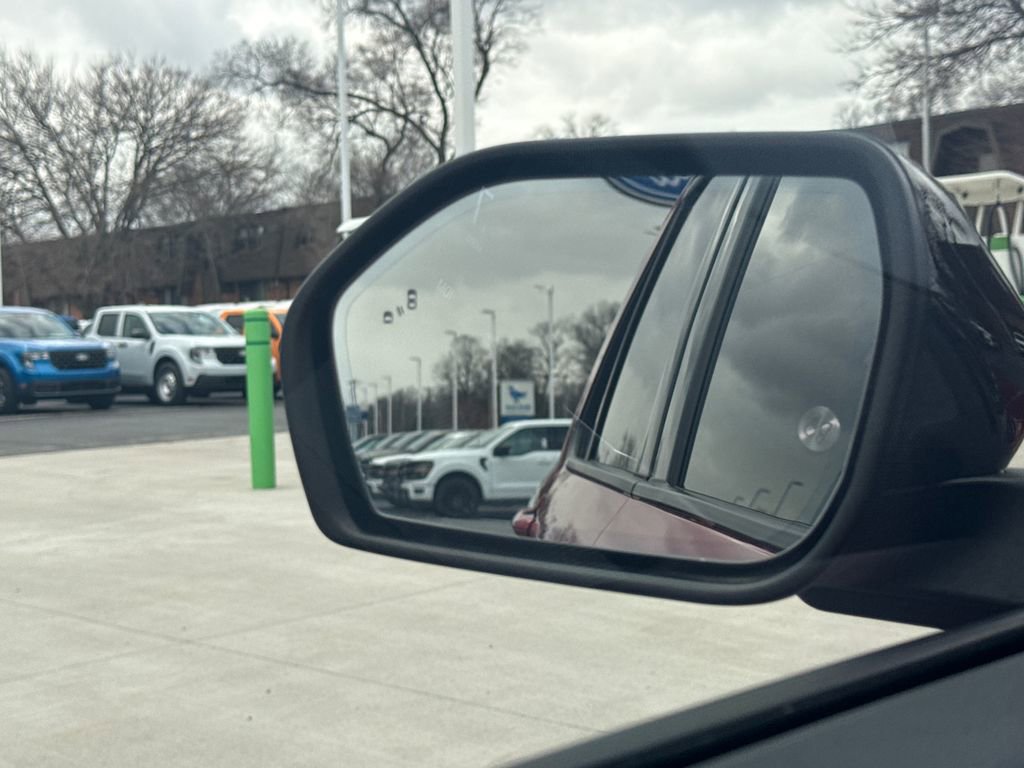 Used 2025 Ford Explorer ST image 46