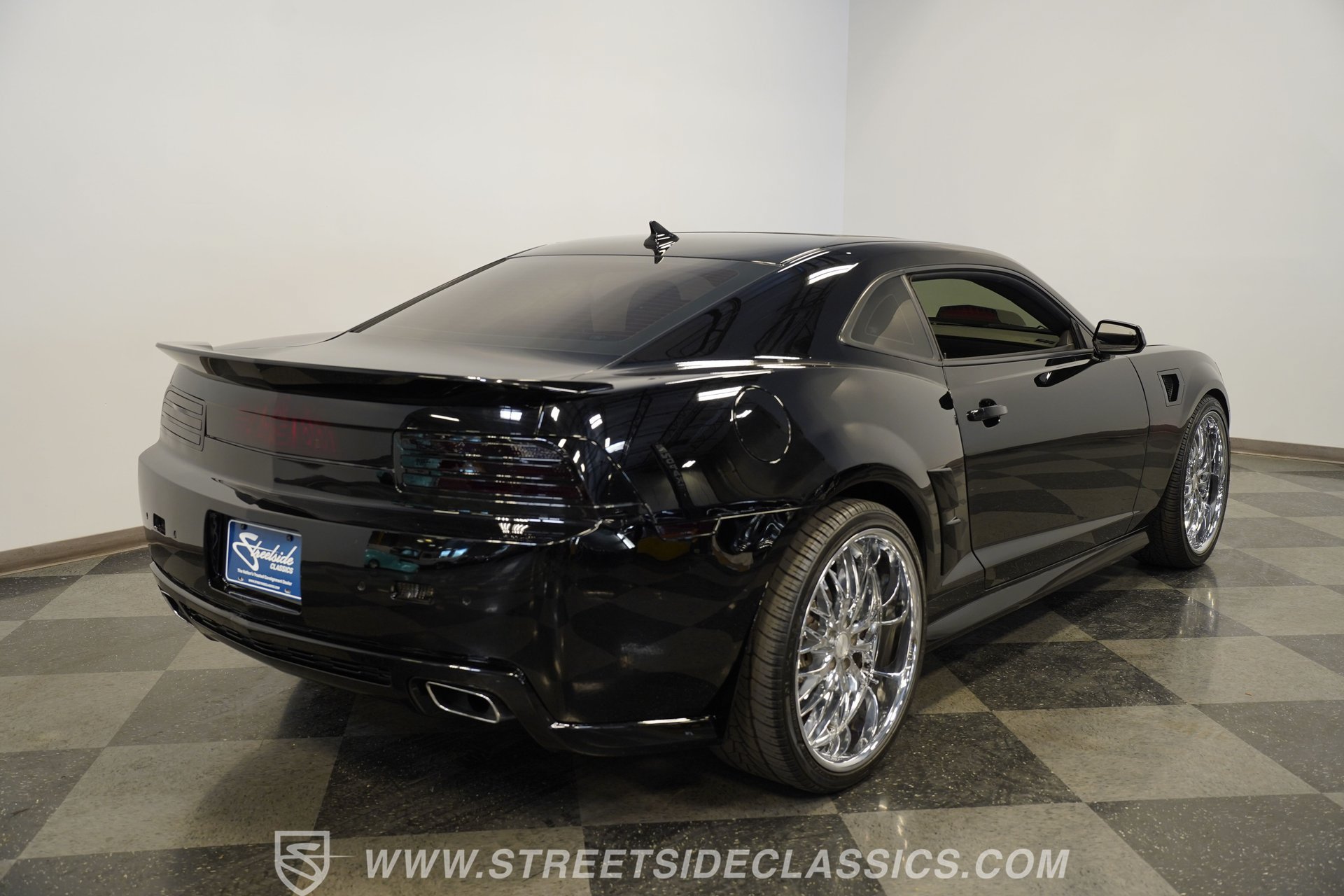 Used 2010 Chevrolet Camaro SS w/ RS Package RWD image 12