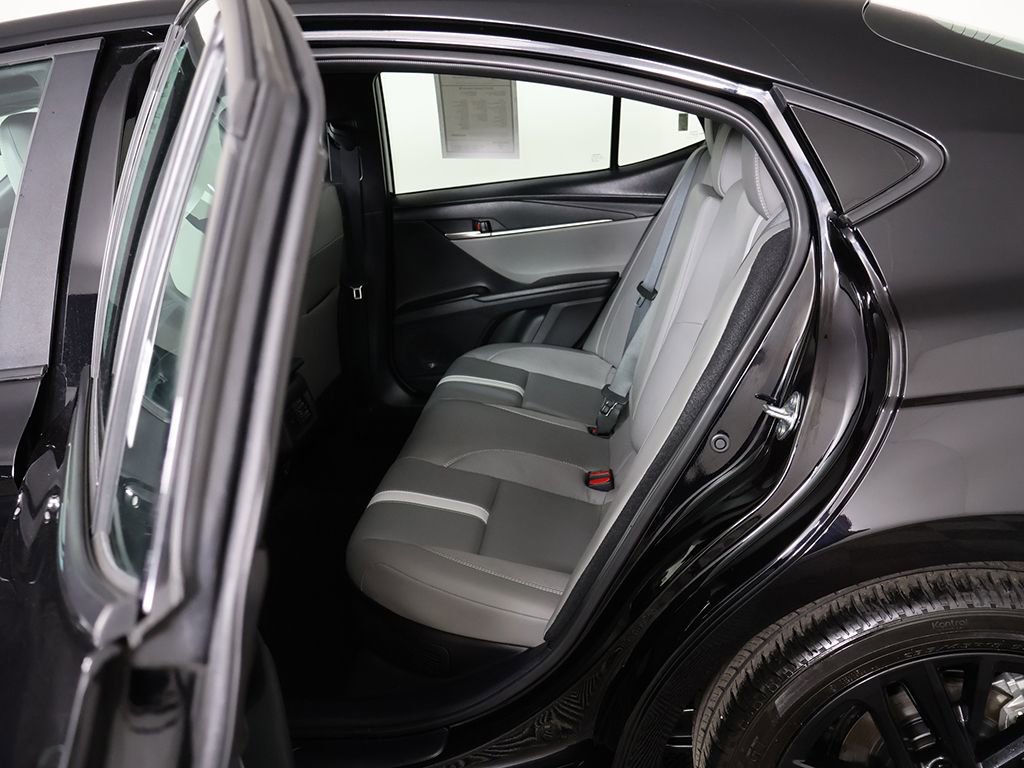 Used 2025 Toyota Camry SE FWD image 28