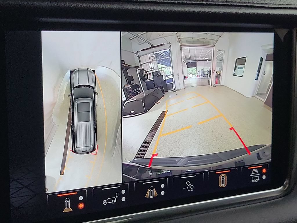Used 2023 GMC Yukon Denali w/ Denali Reserve Package AWD/4WD image 18