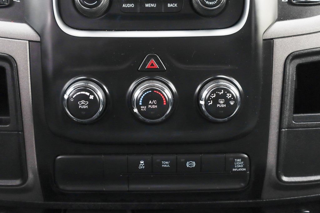 Used 2013 RAM 2500 Tradesman w/ Chrome Appearance Group AWD/4WD image 25