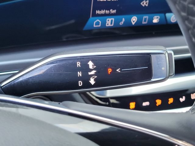 Used 2024 Cadillac Lyriq Tech RWD image 19