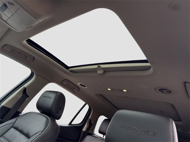 Used 2017 GMC Acadia Denali w/ Technology Package image 29