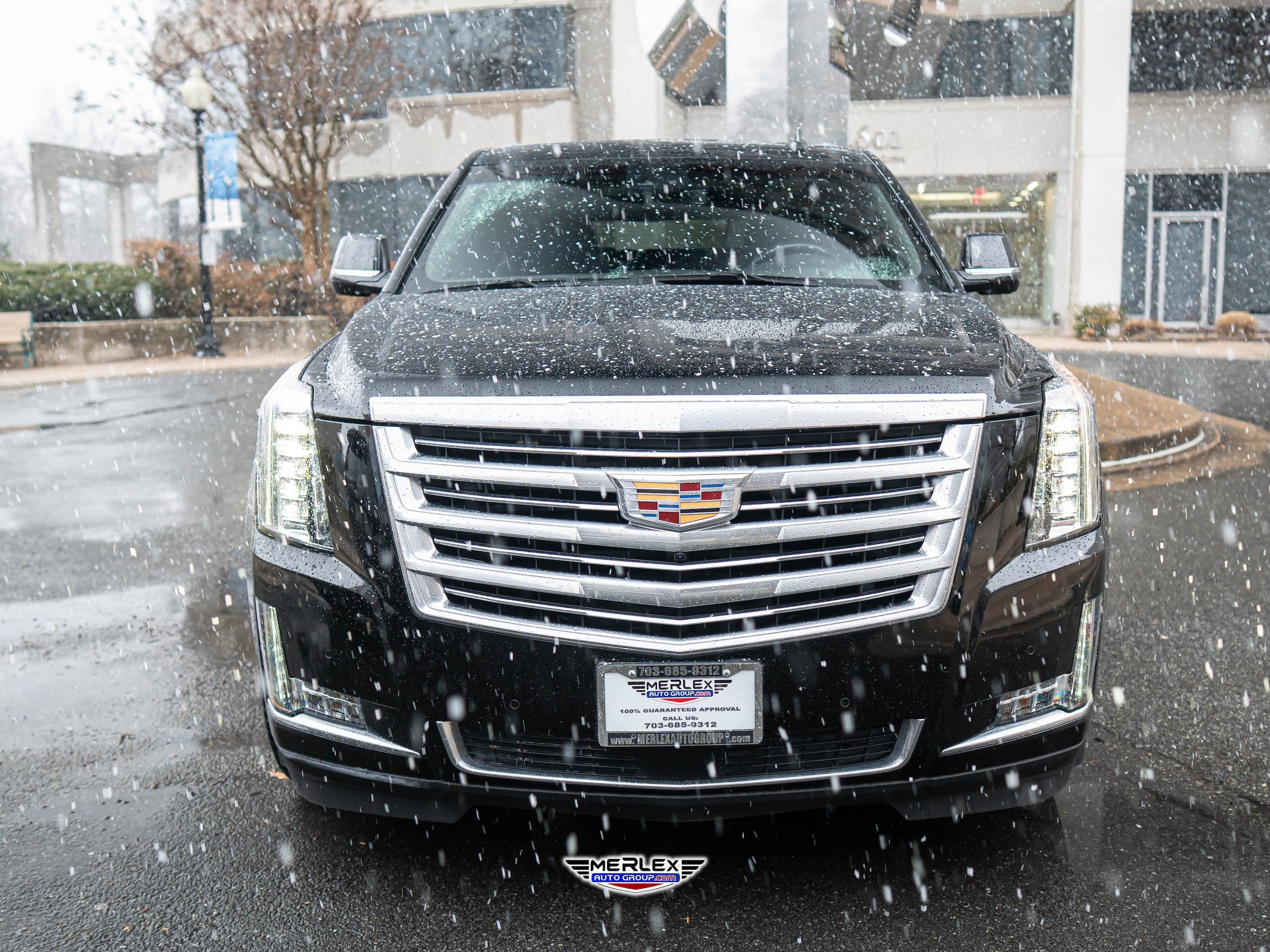 Used 2019 Cadillac Escalade ESV Platinum AWD/4WD image 2