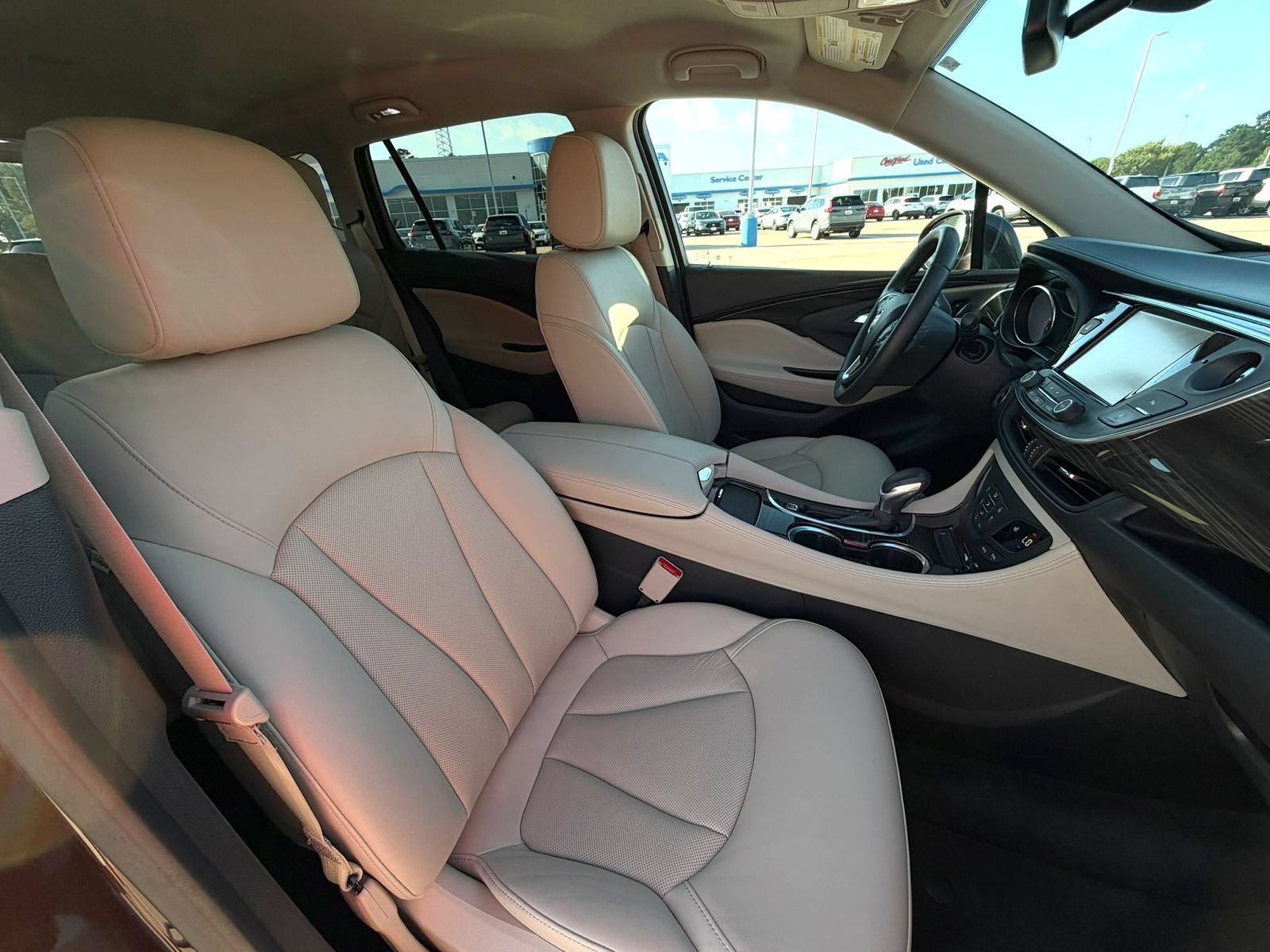 Used 2020 Buick Envision Essence FWD image 13