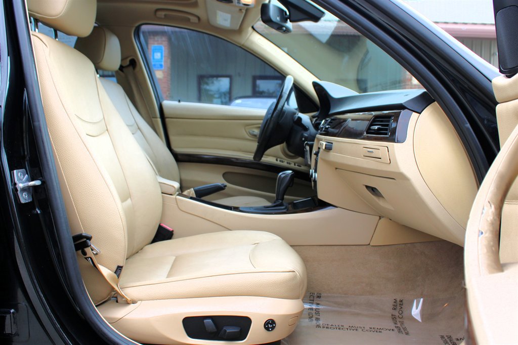 Used 2011 BMW 328i xDrive Sedan image 13