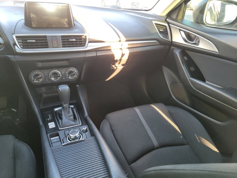 Used 2018 MAZDA MAZDA3 Sport w/ Preferred Equipment Package image 24