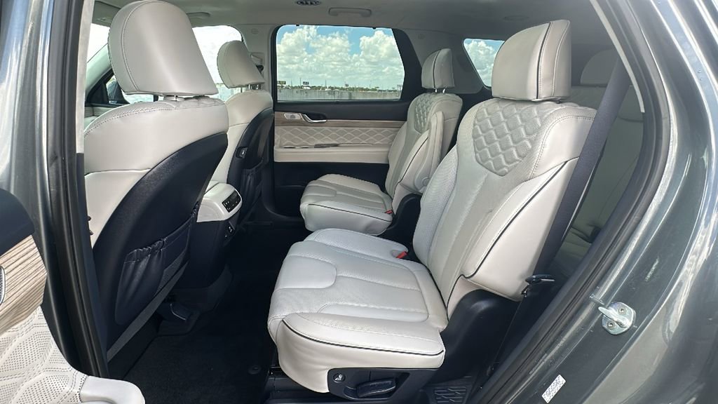 Used 2022 Hyundai Palisade Calligraphy w/ Cargo Package image 32