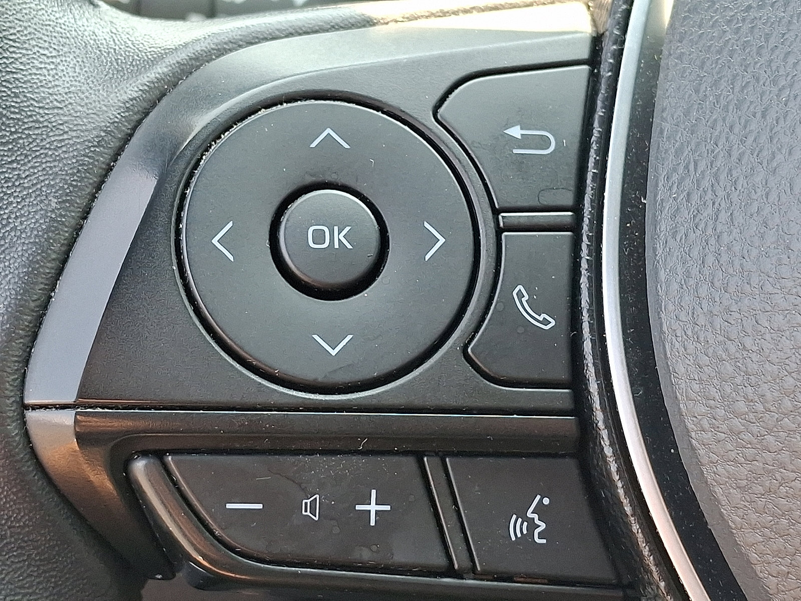 Certified 2020 Toyota RAV4 XSE w/ Carpet Mat Package image 21