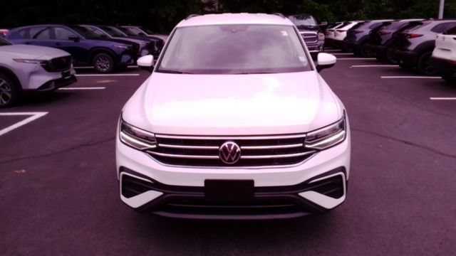 Used 2023 Volkswagen Tiguan S AWD/4WD image 2