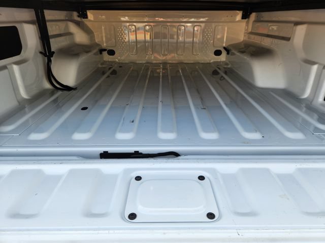 Used 2025 Jeep Gladiator Sport AWD/4WD image 32