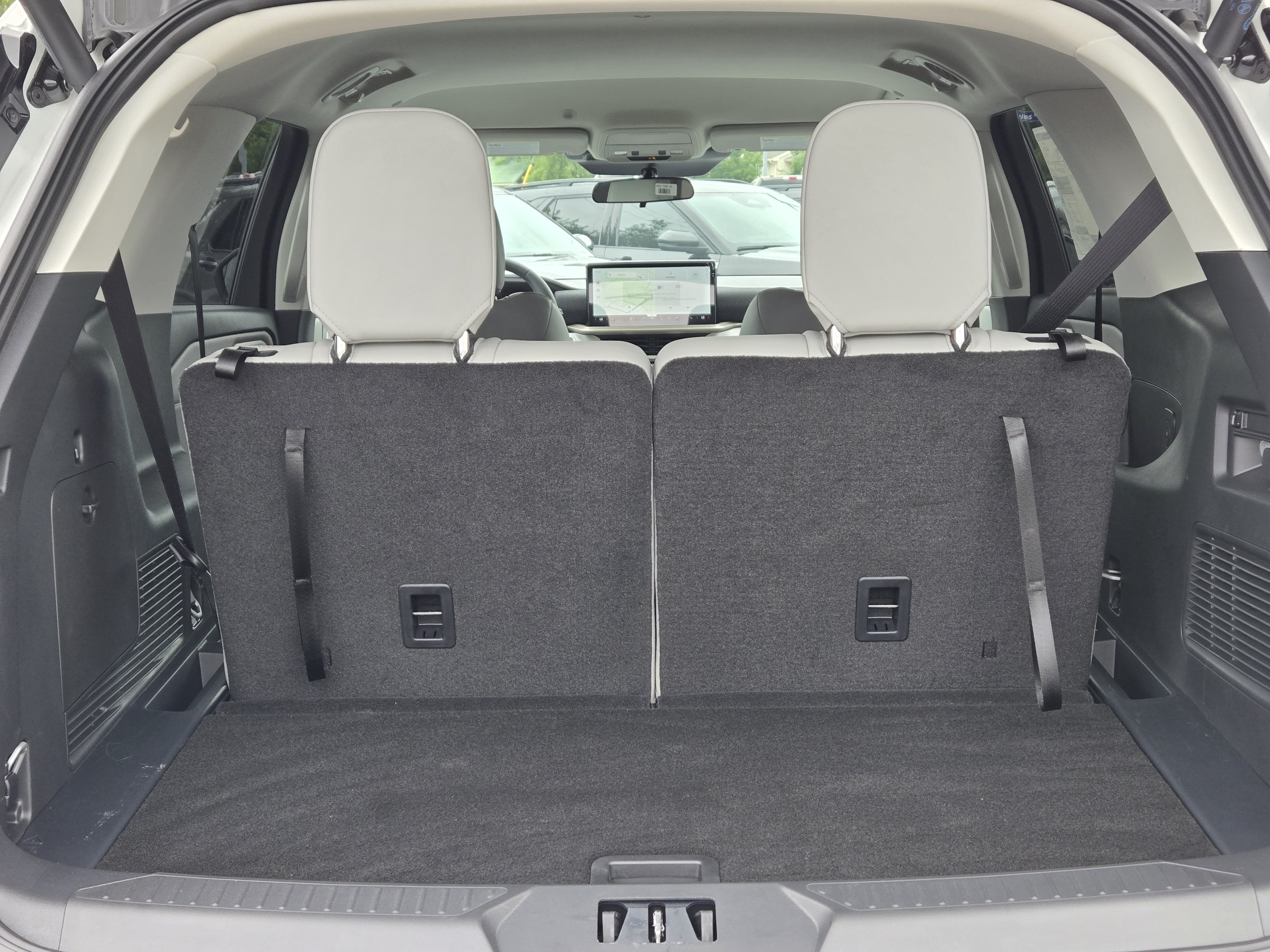 New 2026 Ford Explorer Active w/ Active Comfort Package AWD/4WD image 11