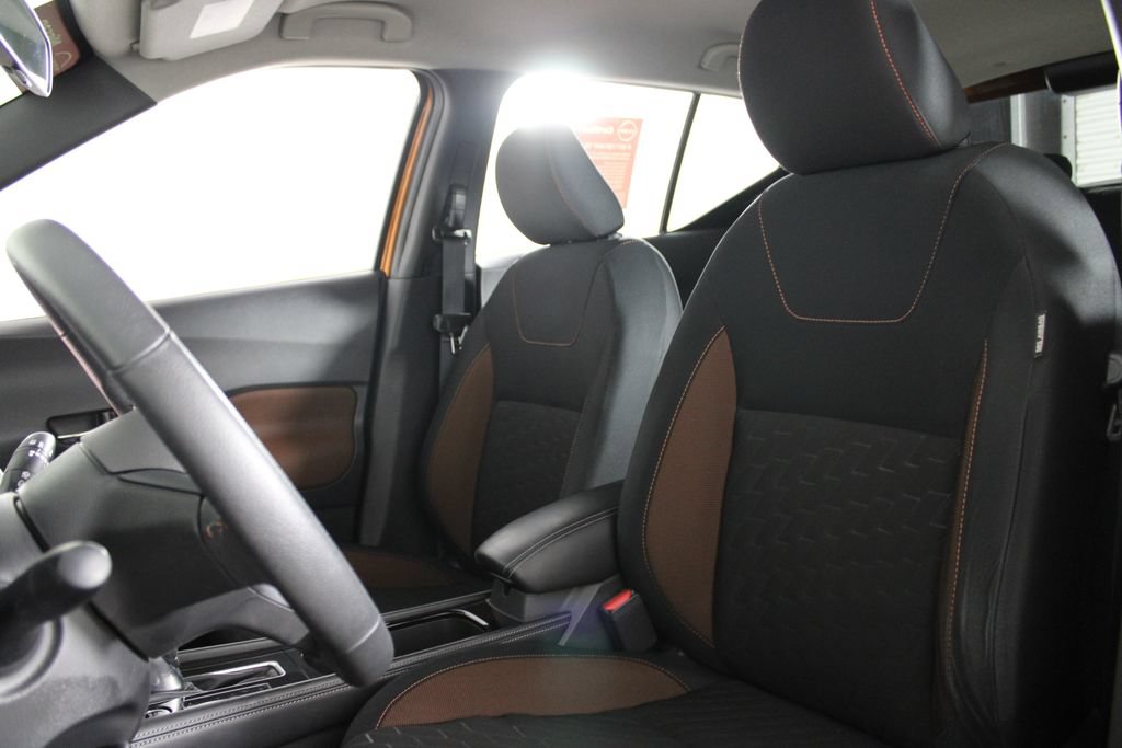Certified 2022 Nissan Kicks SR FWD image 18
