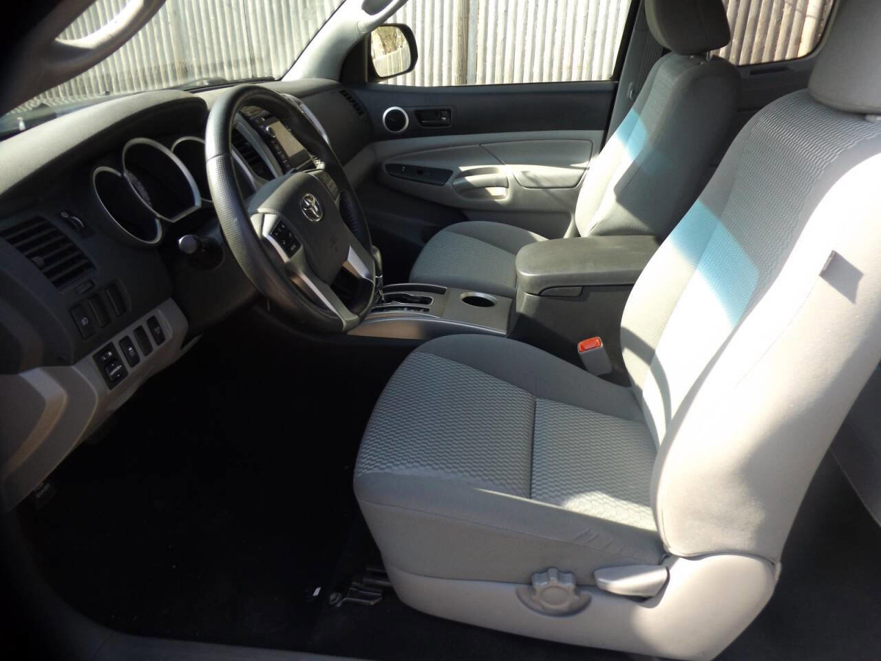 Used 2013 Toyota Tacoma 4x4 Access Cab V6 w/ SR5 Pkg image 15