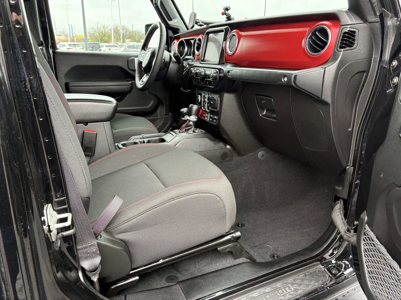 Used 2023 Jeep Gladiator Rubicon w/ LED Lighting Group AWD/4WD image 13