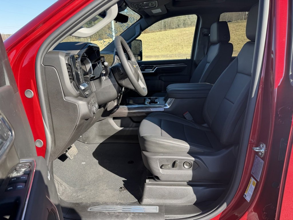 New 2026 Chevrolet Silverado 2500 LTZ w/ LTZ Premium Package image 19