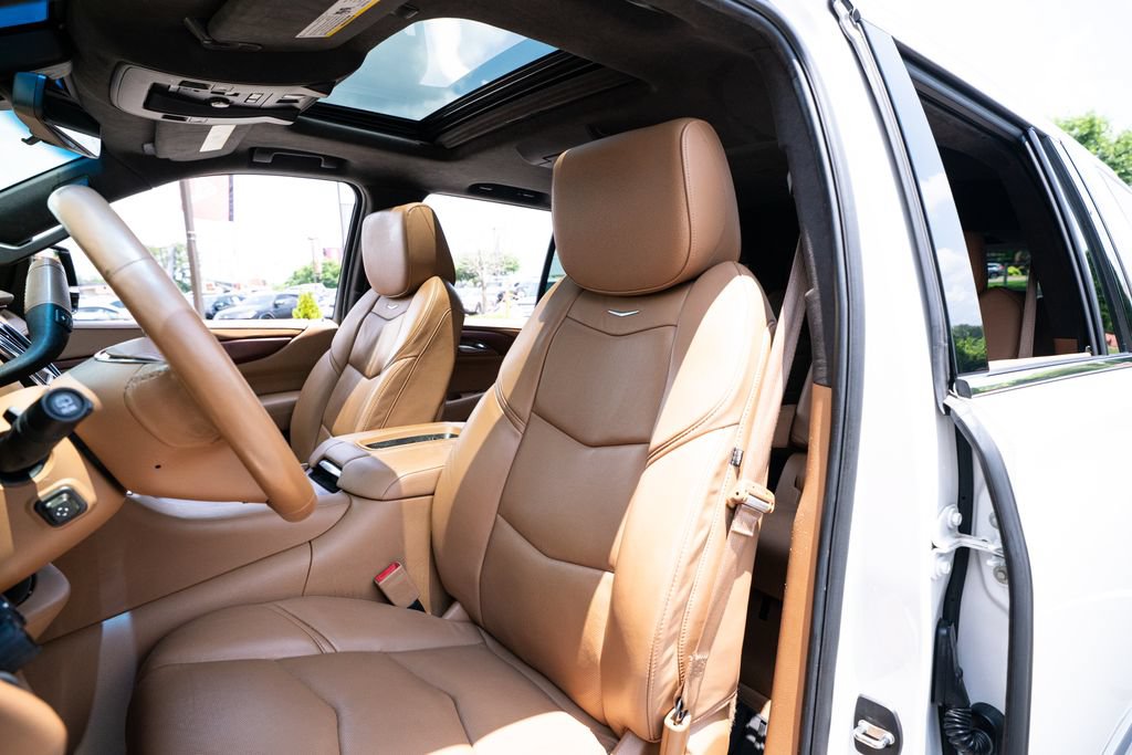 Used 2017 Cadillac Escalade Platinum AWD/4WD image 31