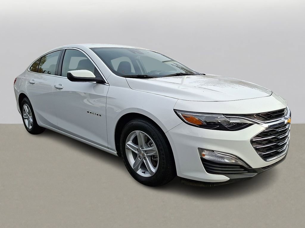 Used 2024 Chevrolet Malibu LS w/ Driver Confidence Package image 3