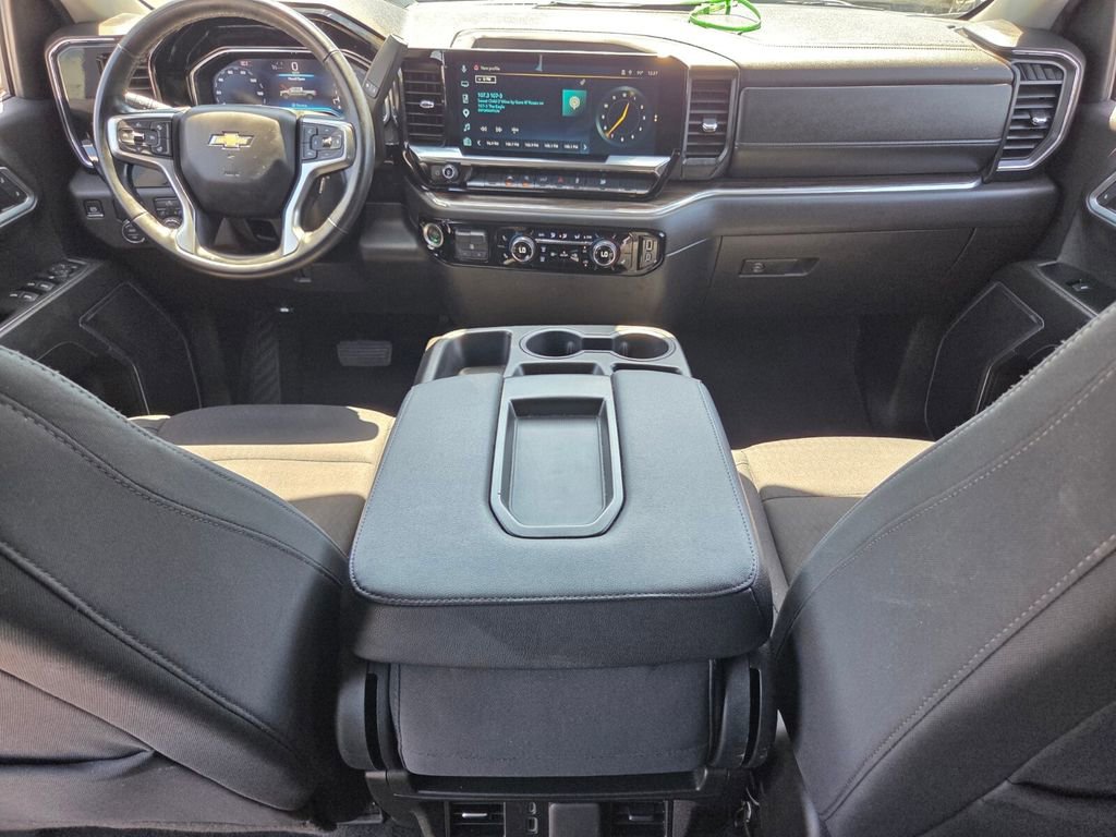 Used 2025 Chevrolet Silverado 1500 LT RWD image 14