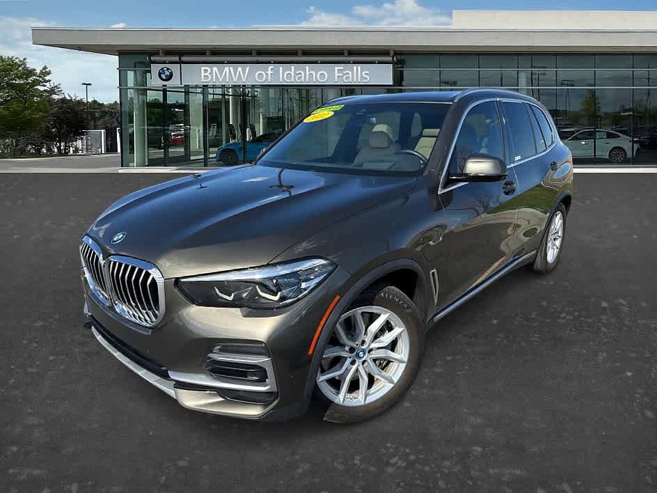 Used 2022 BMW X5 xDrive45e w/ Premium Package image 4