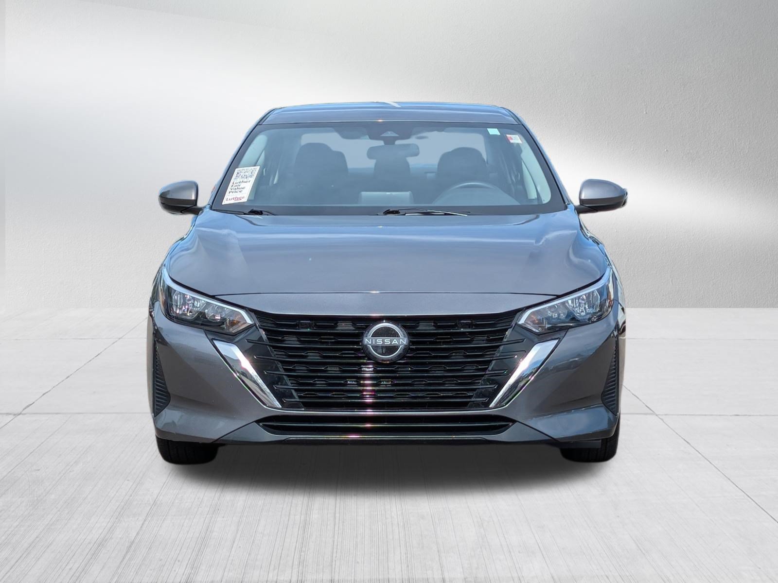 Used 2024 Nissan Sentra SV FWD image 2