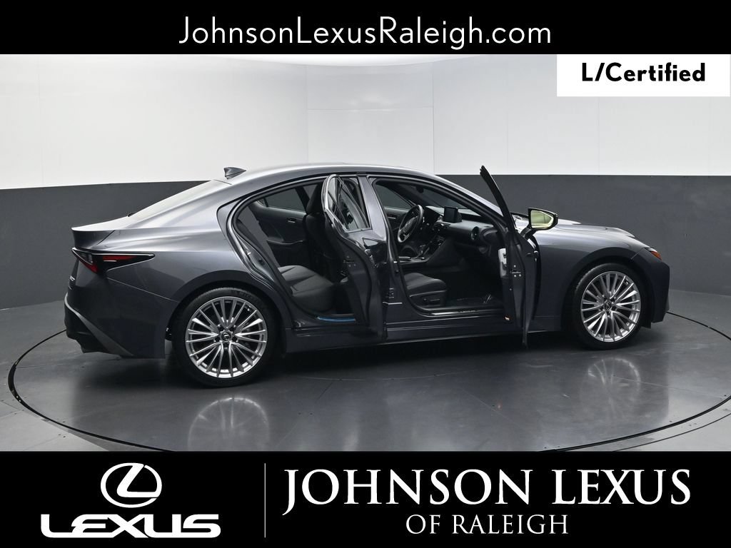 Certified 2025 Lexus IS 300 w/ Premium Package RWD image 31