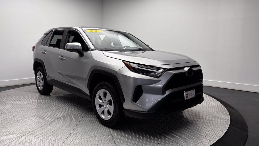 Used 2025 Toyota RAV4 LE FWD image 39