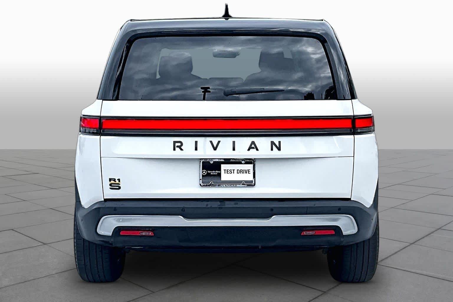 Used 2023 Rivian R1S Launch Edition AWD/4WD image 4