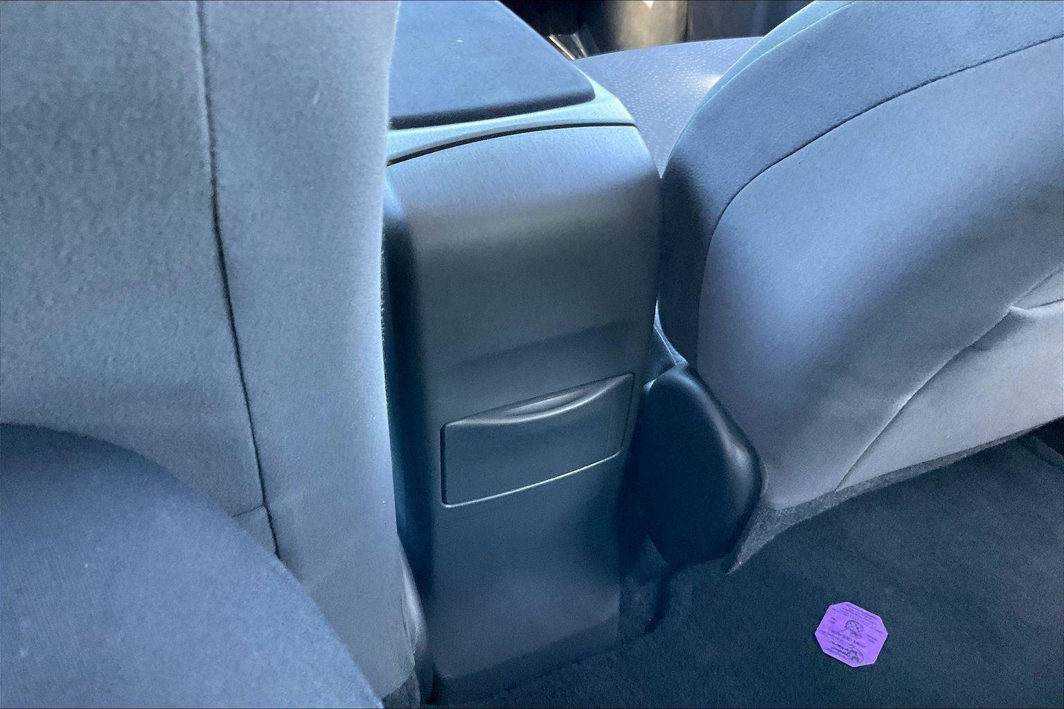 Used 2014 Toyota Prius V Two image 31